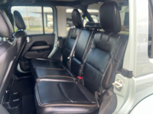 Used 2024 Jeep Wrangler Unlimited Sahara w/ Technology Group AWD/4WD image 37
