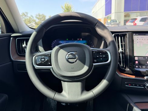 Certified 2024 Volvo XC60 T8 Plus AWD/4WD image 17