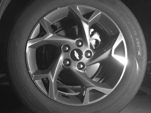 Used 2025 Chevrolet Trax LT FWD image 11