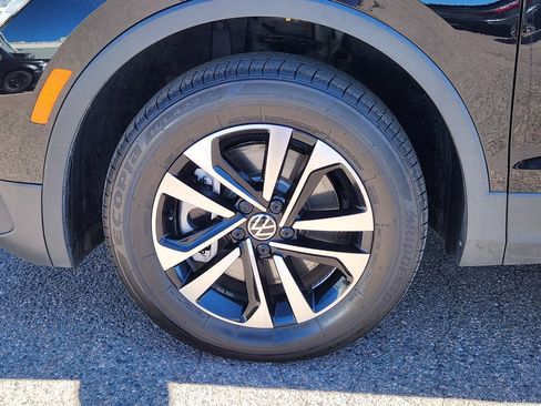Certified 2024 Volkswagen Tiguan S AWD/4WD image 9
