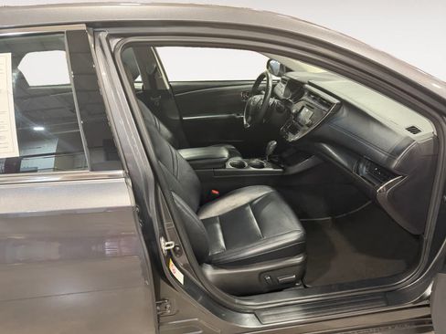 Used 2017 Toyota Avalon Touring w/ All Weather Liner Package FWD image 16