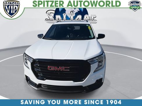 Used 2023 GMC Terrain SLT w/ Tech Package AWD/4WD image 3