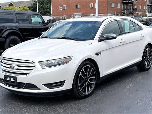 Used 2019 Ford Taurus Limited AWD/4WD image 11
