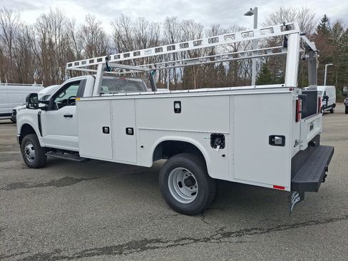 New 2025 Ford F350 XL w/ XL Chrome Package AWD/4WD image 3
