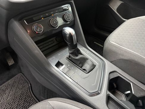 Used 2020 Volkswagen Tiguan S FWD image 26