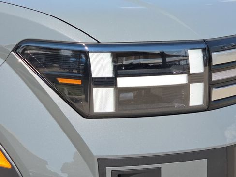 Used 2026 Hyundai Santa Fe SEL FWD image 4