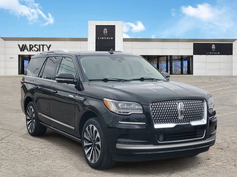 Used 2023 Lincoln Navigator Reserve AWD/4WD image 1