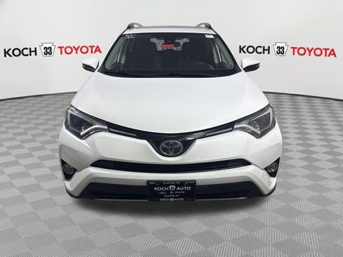 Used 2017 Toyota RAV4 XLE AWD/4WD image 2