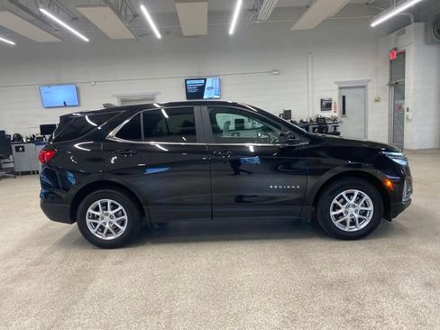 Used 2024 Chevrolet Equinox LT FWD image 4