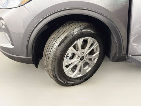 Used 2025 Ford Escape Active AWD/4WD image 37