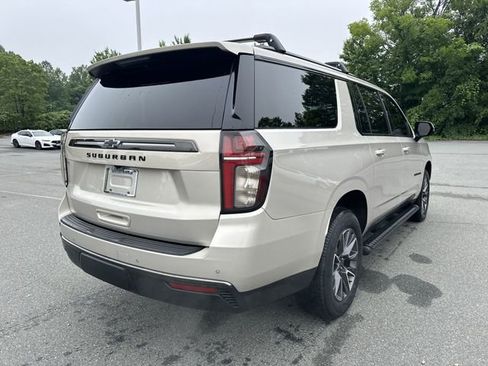 Used 2021 Chevrolet Suburban Z71 w/ Luxury Package AWD/4WD image 5