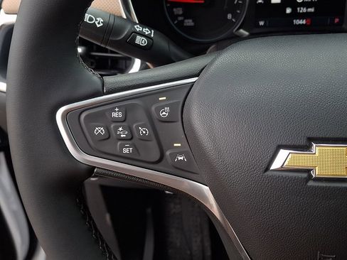 Used 2023 Chevrolet Equinox Premier image 21