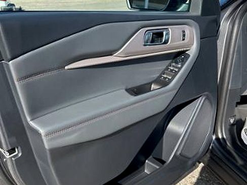 New 2026 Ford Explorer Active w/ Active Comfort Package image 12