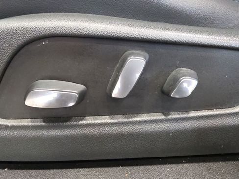Used 2019 Cadillac XT5 Luxury FWD image 17