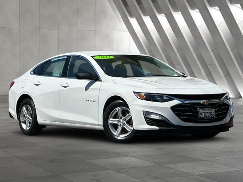 Used 2023 Chevrolet Malibu LS FWD image 1