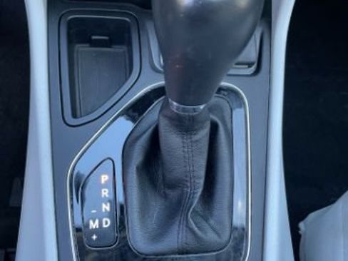 Used 2021 Jeep Cherokee Limited FWD image 22