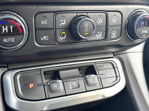 Used 2023 GMC Acadia SLE w/ Driver Convenience Package image 20