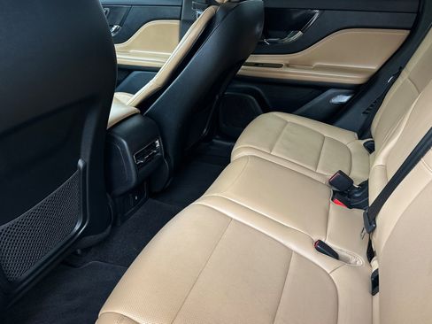 Used 2022 Lincoln Corsair Reserve image 11