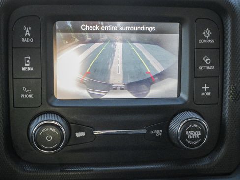 Used 2018 Jeep Wrangler Unlimited Sport image 24