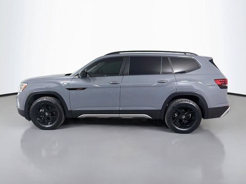 Used 2024 Volkswagen Atlas Peak Edition SE AWD/4WD image 8