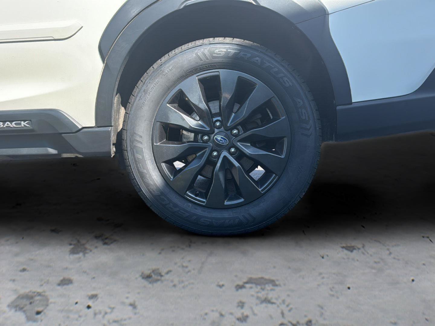 Used 2023 Subaru Outback Onyx Edition AWD/4WD image 15