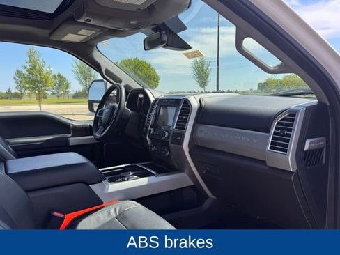 Used 2017 Ford F350 Lariat w/ Lariat Ultimate Package AWD/4WD image 27