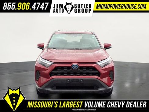 Used 2024 Toyota RAV4 XLE w/ Convenience Package image 12