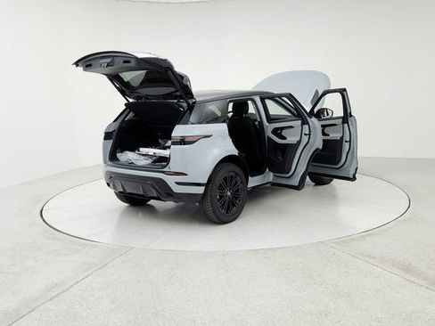 New 2025 Land Rover Range Rover Evoque Dynamic SE image 11