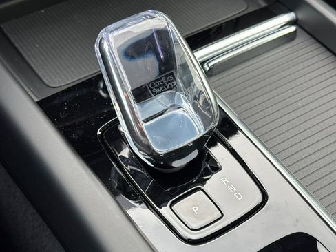 New 2026 Volvo XC60 B5 Ultra w/ Climate Package PRO image 25