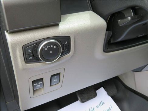 Used 2018 Ford F150 XLT w/ Equipment Group 302A Luxury AWD/4WD image 11