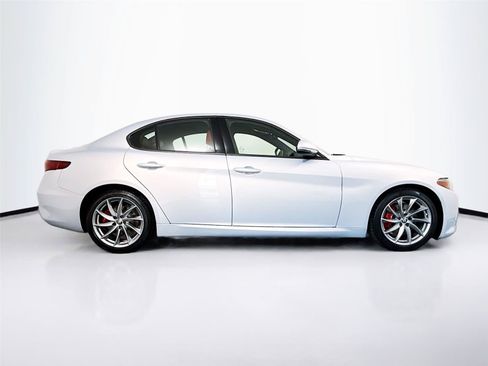 Used 2023 Alfa Romeo Giulia Sprint RWD image 15