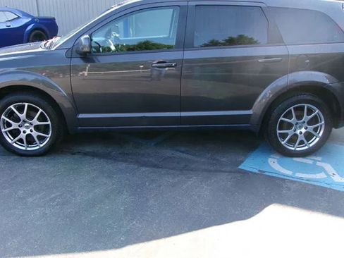 Used 2018 Dodge Journey GT FWD image 2