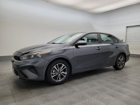 Used 2022 Kia Forte LXS image 2