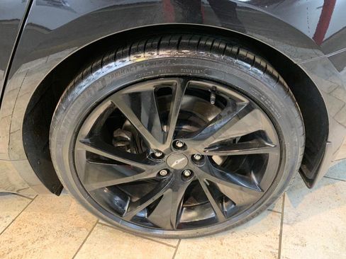 Used 2022 Genesis G70 3.3T w/ Sport Advanced Package image 11