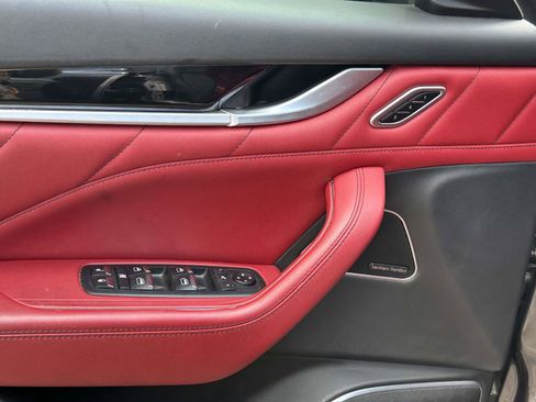 Used 2020 Maserati Levante GranSport AWD/4WD image 15