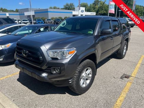 Used 2022 Toyota Tacoma SR AWD/4WD image 1