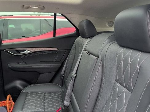 Certified 2023 Buick Envision Avenir FWD image 11