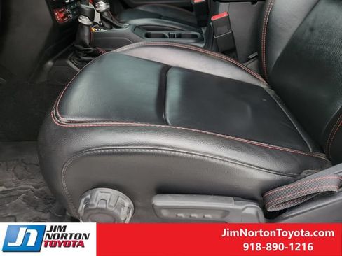 Used 2021 Jeep Gladiator Rubicon AWD/4WD image 25