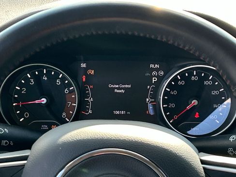 Used 2019 Jeep Compass Trailhawk image 15