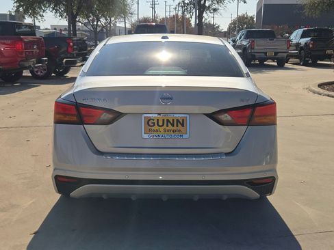Used 2022 Nissan Altima 2.5 SV image 6