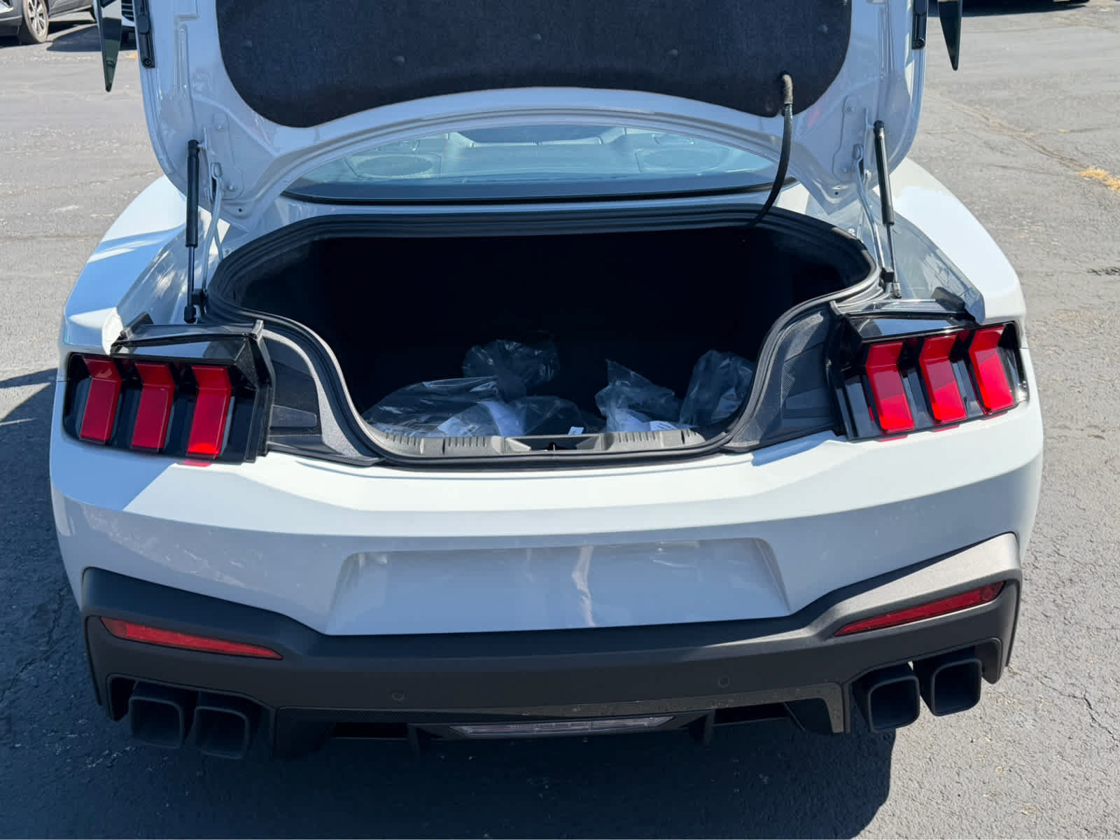 New 2026 Ford Mustang Dark Horse SC w/ Carbon Fiber Exterior Package RWD image 4