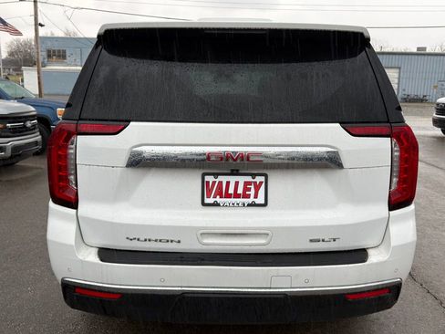 Used 2024 GMC Yukon SLT AWD/4WD image 14