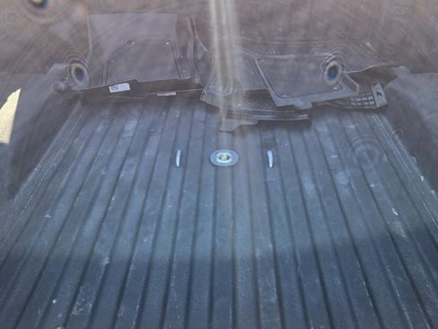 Used 2024 GMC Sierra 2500 AT4 w/ Technology Package image 6