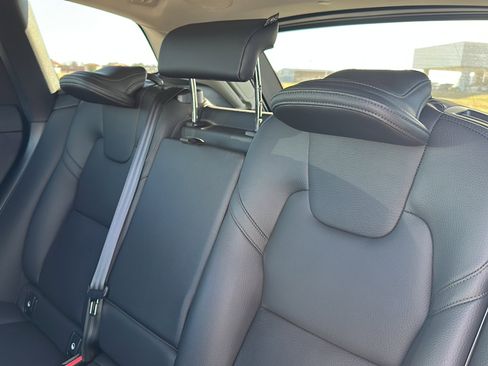 Used 2022 Volvo XC60 T8 Inscription Expression w/ Advanced Package image 19