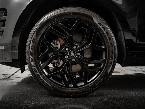 Used 2023 Land Rover Range Rover Evoque R-Dynamic S image 13