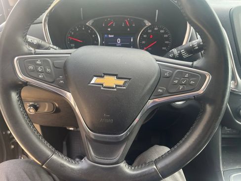 Used 2019 Chevrolet Equinox LT w/ Driver Convenience Package FWD image 16