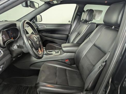 Used 2020 Jeep Grand Cherokee Altitude image 14
