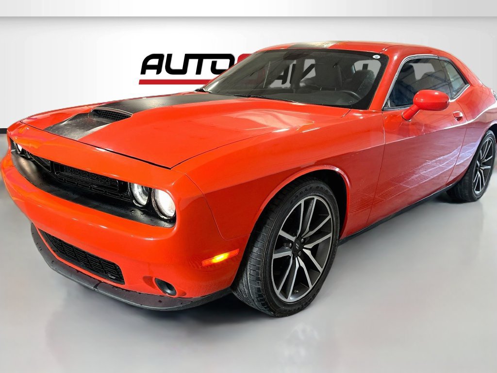 Used 2023 Dodge Challenger R/T RWD image 3