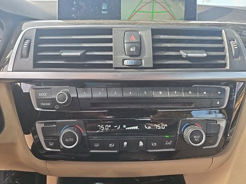 Used 2017 BMW 330i Sedan image 17