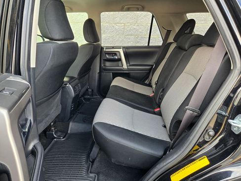 Used 2019 Toyota 4Runner SR5 AWD/4WD image 35